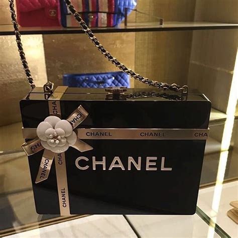 chanel gift with purchase bag.